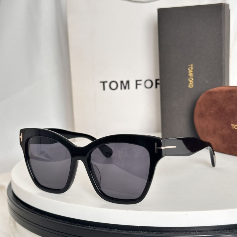 TOM FORD